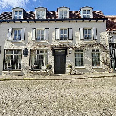 B&B Petit Chateau - Stijlvol Verblijf Centraal Gelegen In Zeeuws Vlaanderen Biervliet エクステリア 写真