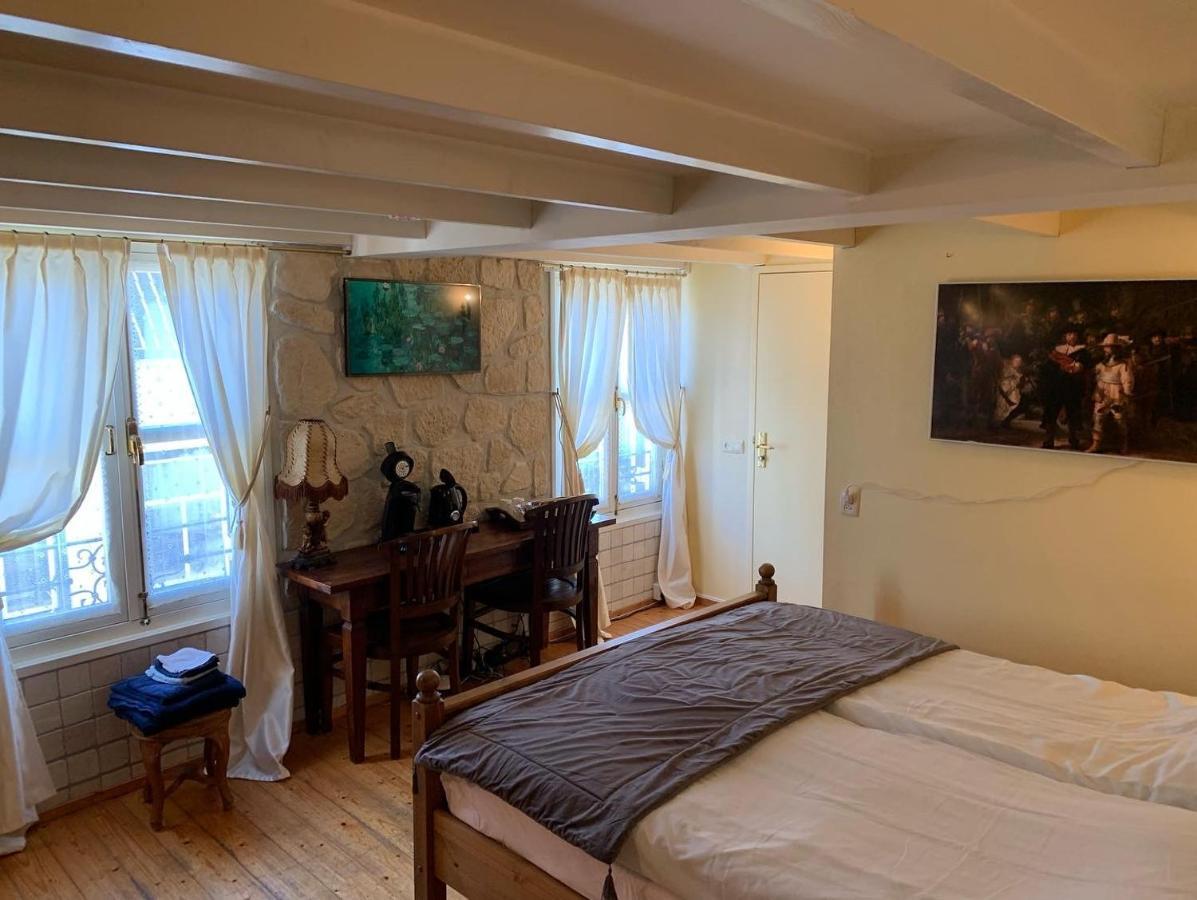 B&B Petit Chateau - Stijlvol Verblijf Centraal Gelegen In Zeeuws Vlaanderen Biervliet エクステリア 写真