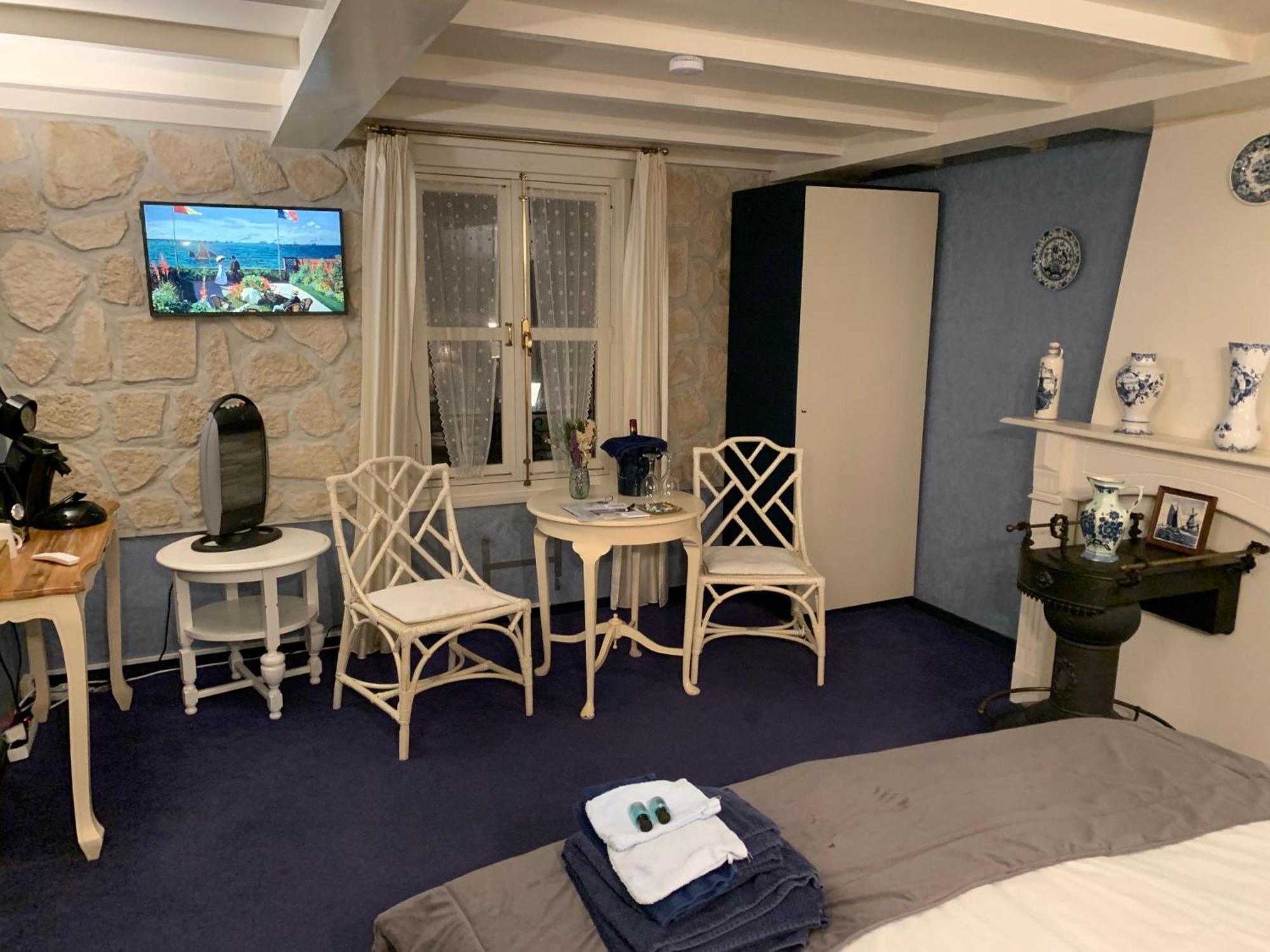 B&B Petit Chateau - Stijlvol Verblijf Centraal Gelegen In Zeeuws Vlaanderen Biervliet エクステリア 写真